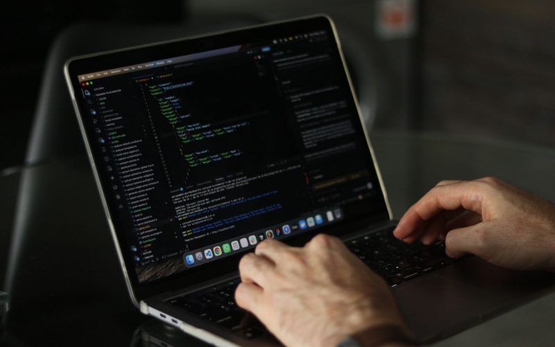 Le Développeur Agentique : De Codeur à Orchestrateur d&rsquo;Agents IA